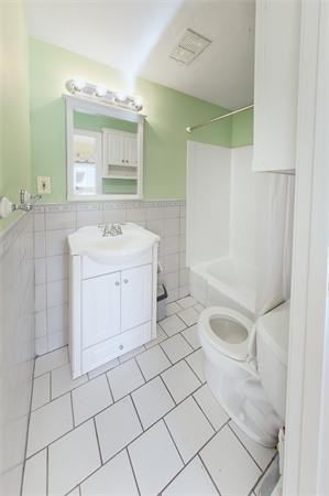 511 Beacon St #12 - Photo 4 of 7