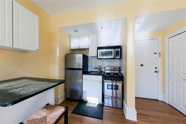 511 Beacon St #12 - Photo 6 of 7