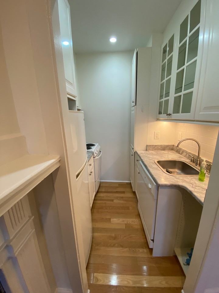 458 Beacon St #1 - Photo 4 of 17