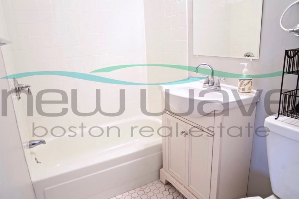 224 Commonwealth Ave #10 - Photo 3 of 7