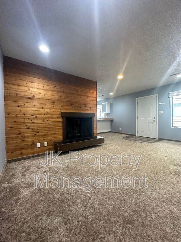 3516 11th Ave S #10 - Photo 3 of 12