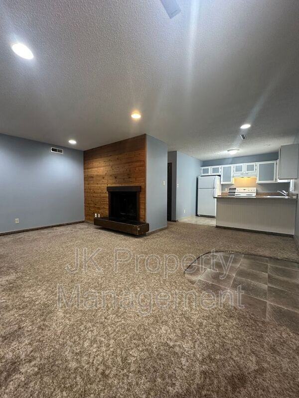 3516 11th Ave S #10 - Photo 4 of 12