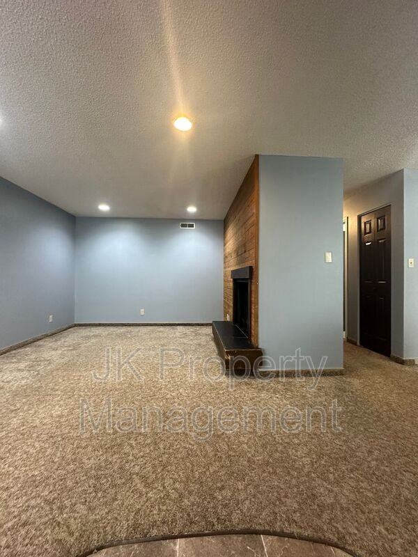 3516 11th Ave S #10 - Photo 5 of 12