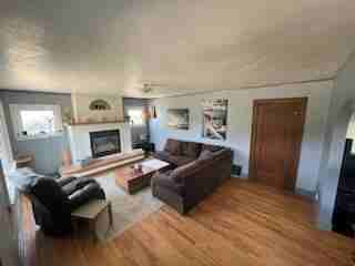 714 College Dr - Photo 2 of 21