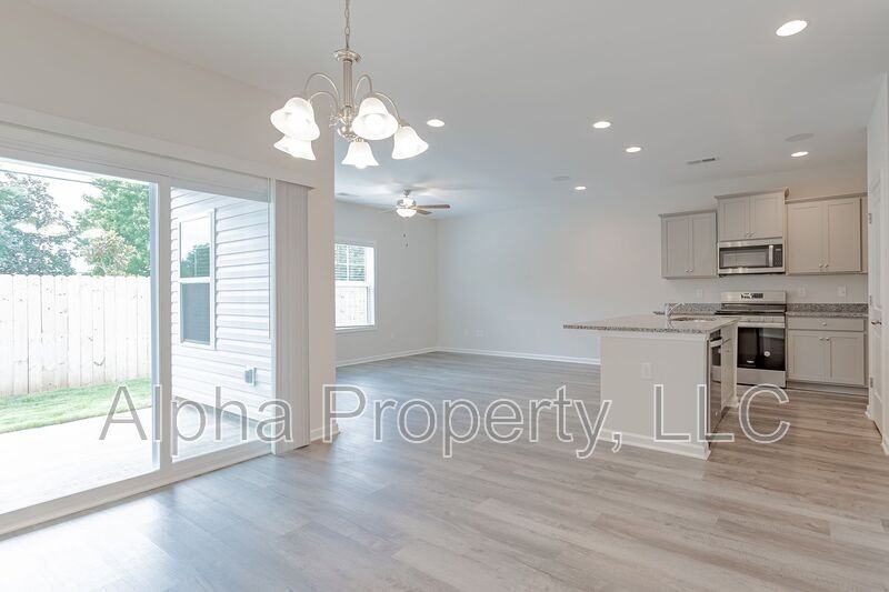 8 Sabine Leaf Ct - Photo 7 of 23