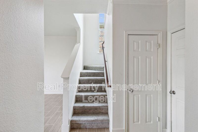 1231 Bethel School Ct - Photo 4 of 30