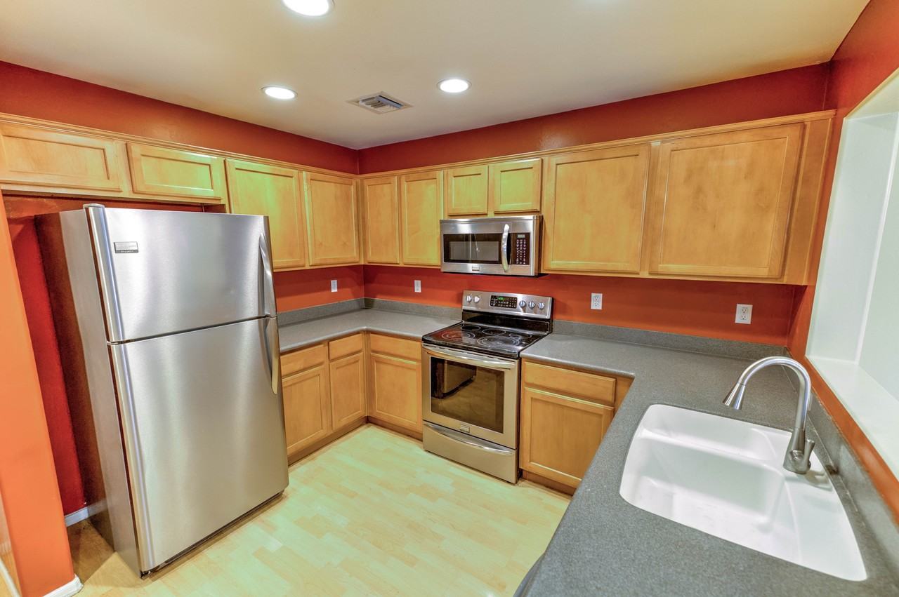 6003 S Cedar Elm Ln - Photo 3 of 22