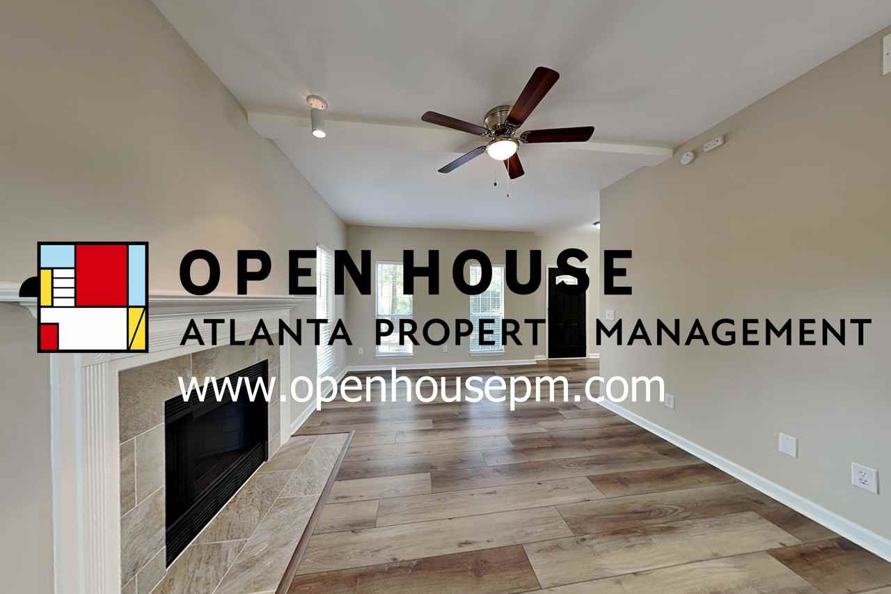 5855 Shadewater Dr - Photo 3 of 23