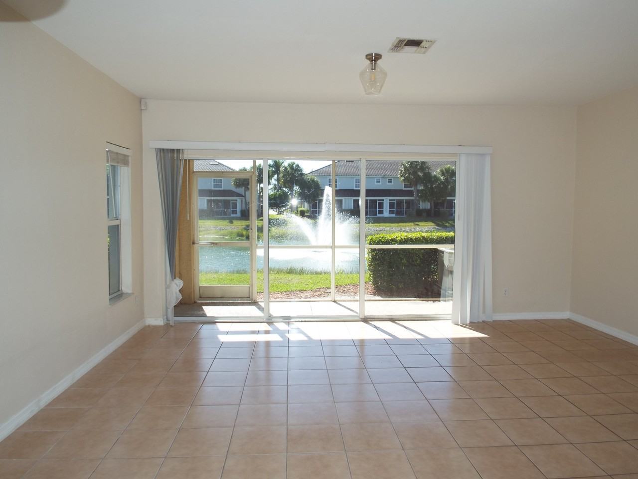 8640 Athena Ct - Photo 3 of 15