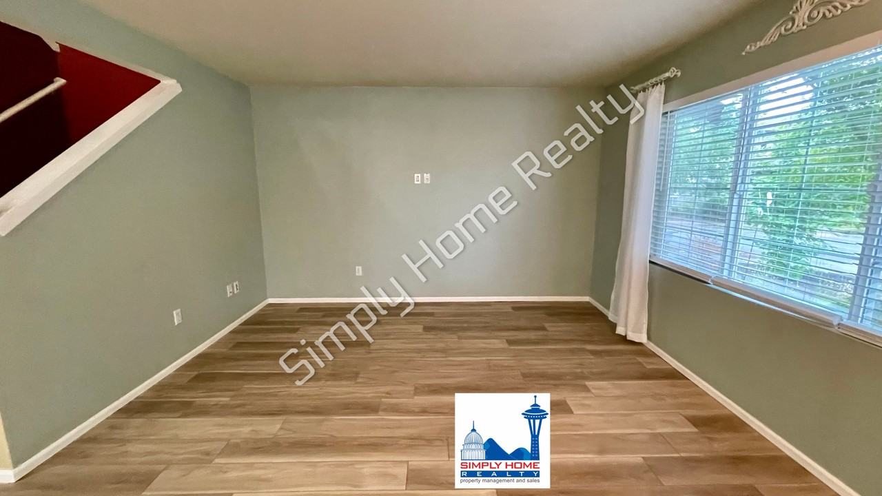 6636 Oklahoma St Se - Photo 7 of 32