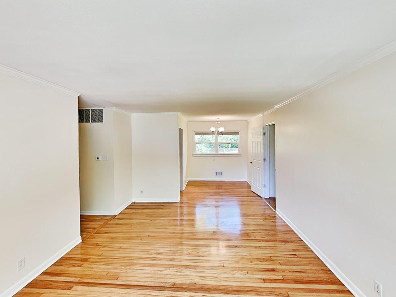 2204 Carlisle Rd - Photo 3 of 23
