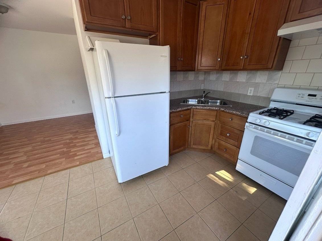 236 Sunnyside Dr - Photo 2 of 8