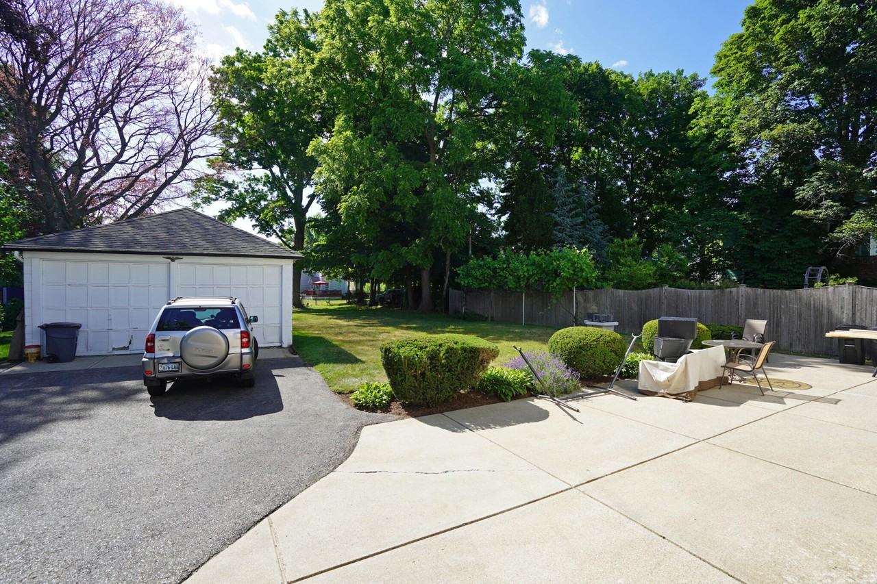 12 Parsons St - Photo 3 of 25