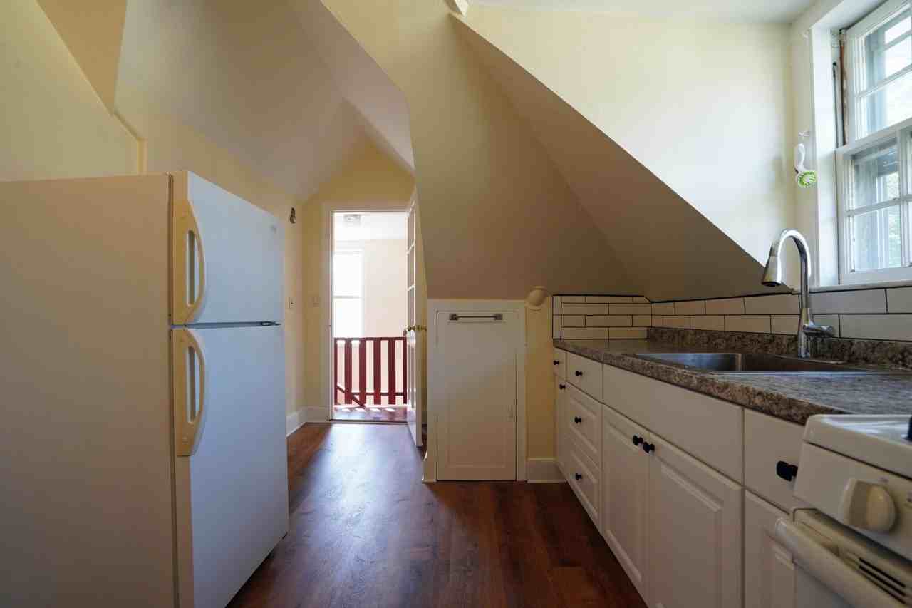 12 Parsons St - Photo 7 of 25