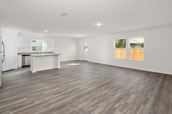 230 Seabreeze Dr - Photo 3 of 20