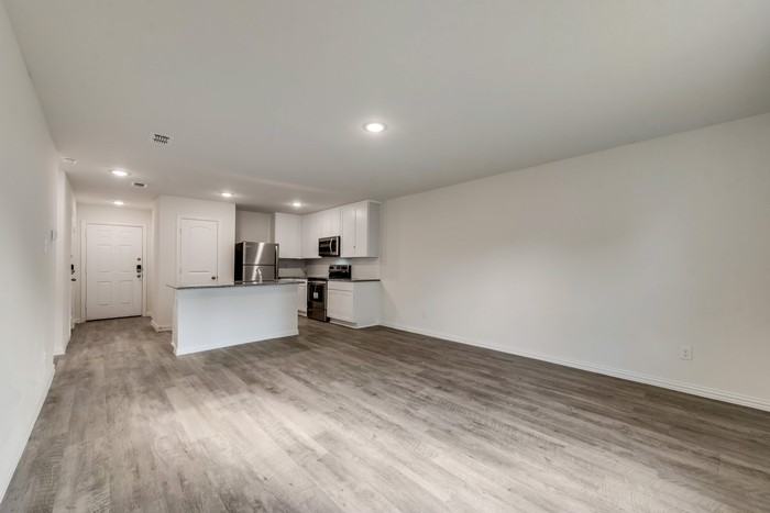 533 Dunbar St - Photo 3 of 19