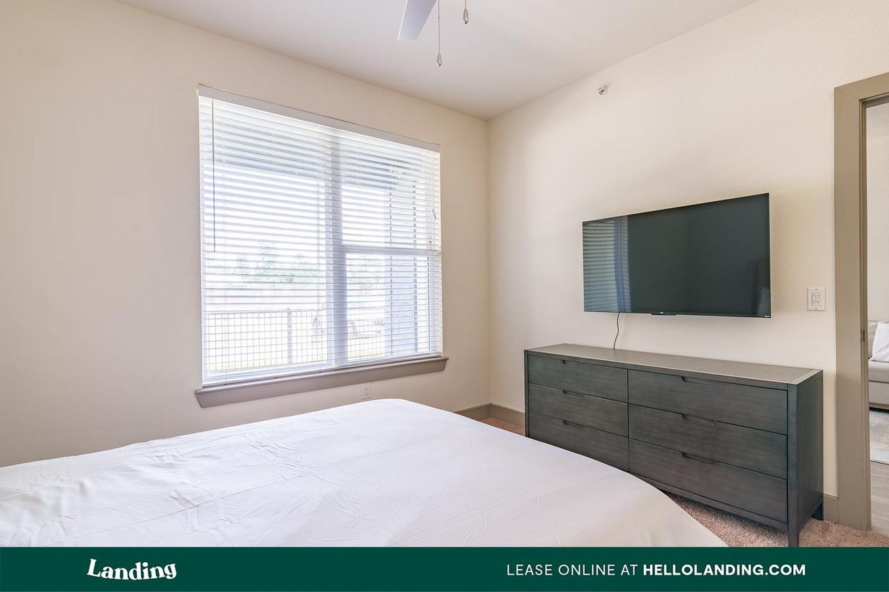 300 Enclave Drive - Photo 5 of 50