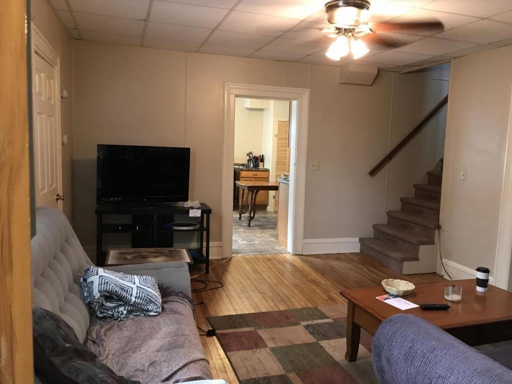 813 Prospect Ave - Photo 7 of 9