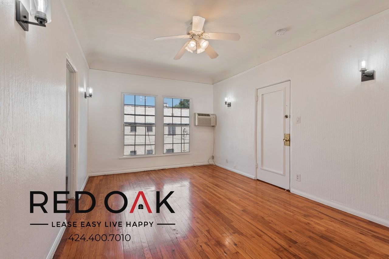 660 S Cochran Ave #208