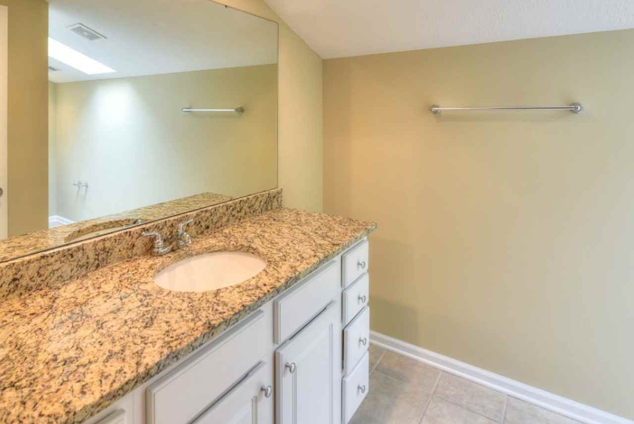 Grandview Village Apartments - Photo 7 of 23