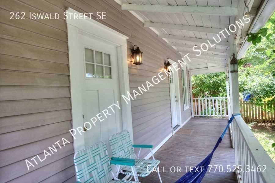 262 Iswald St Se - Photo 3 of 20