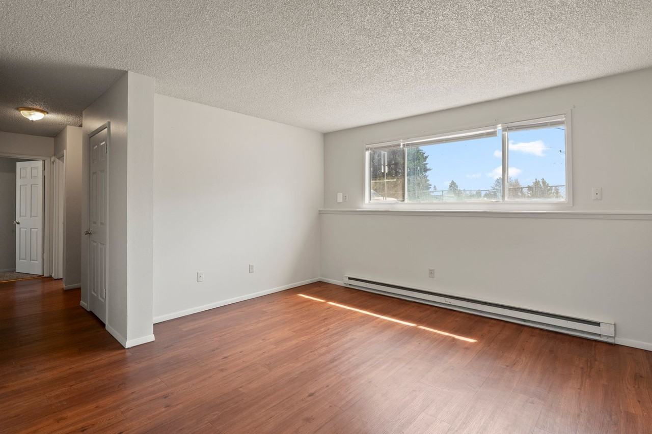 510 W 1st St - Photo 5 of 13