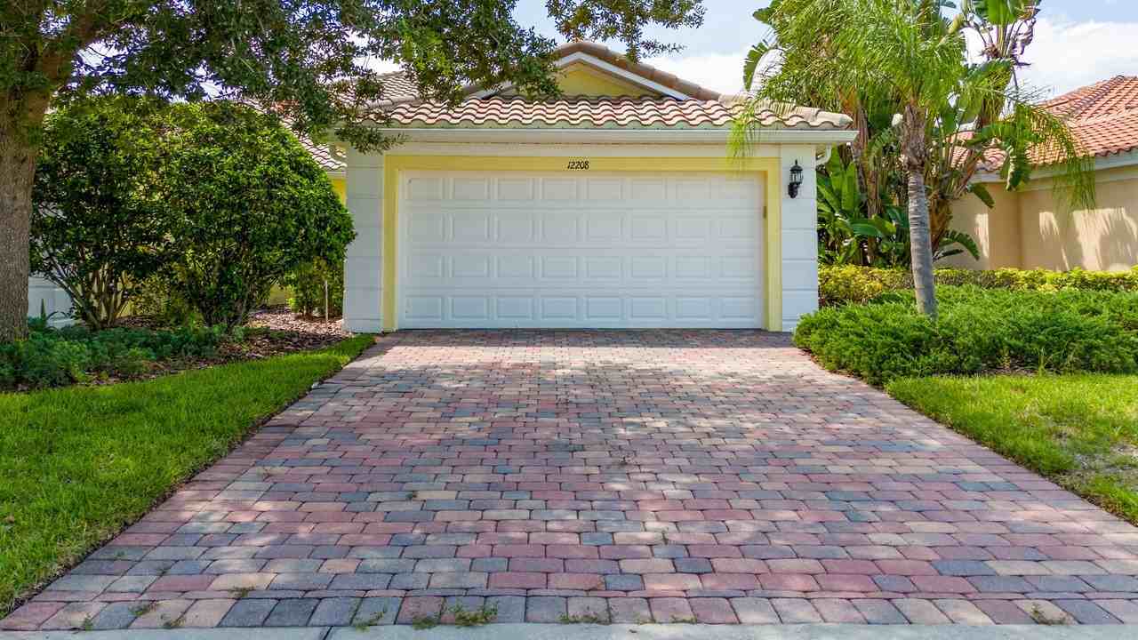 12208 Pescara Ln - Photo 2 of 34