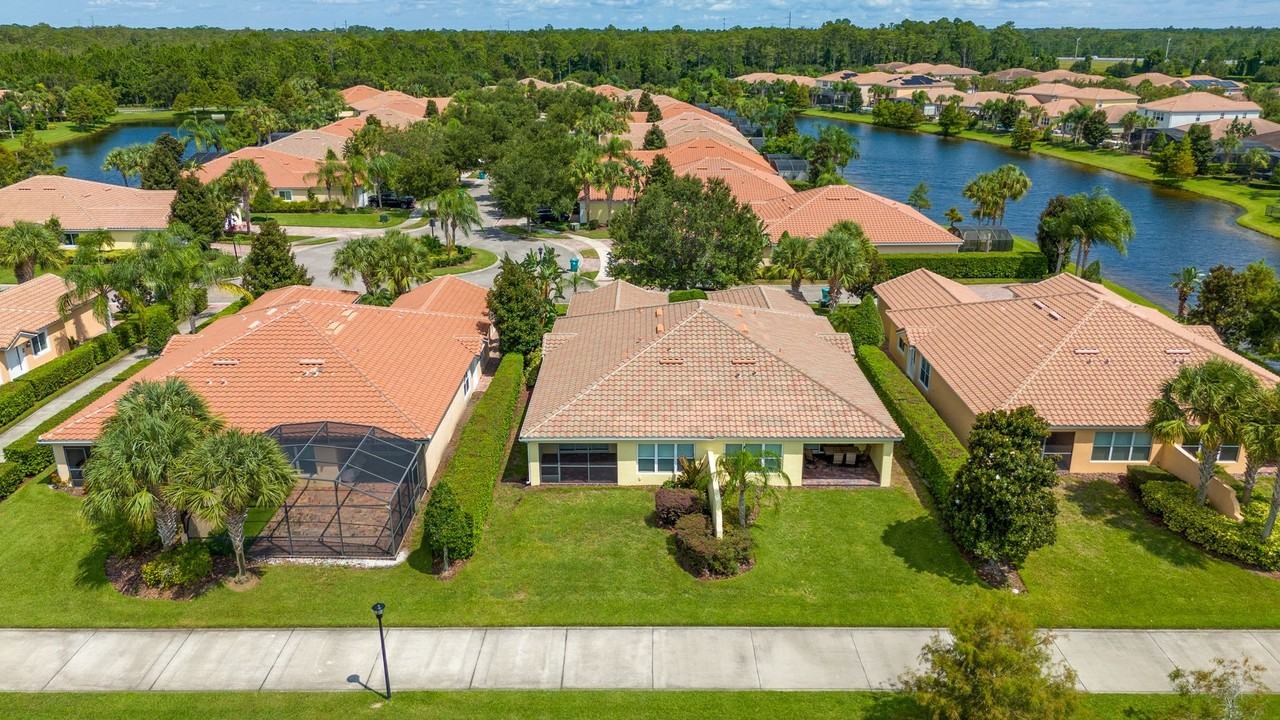 12208 Pescara Ln - Photo 4 of 34