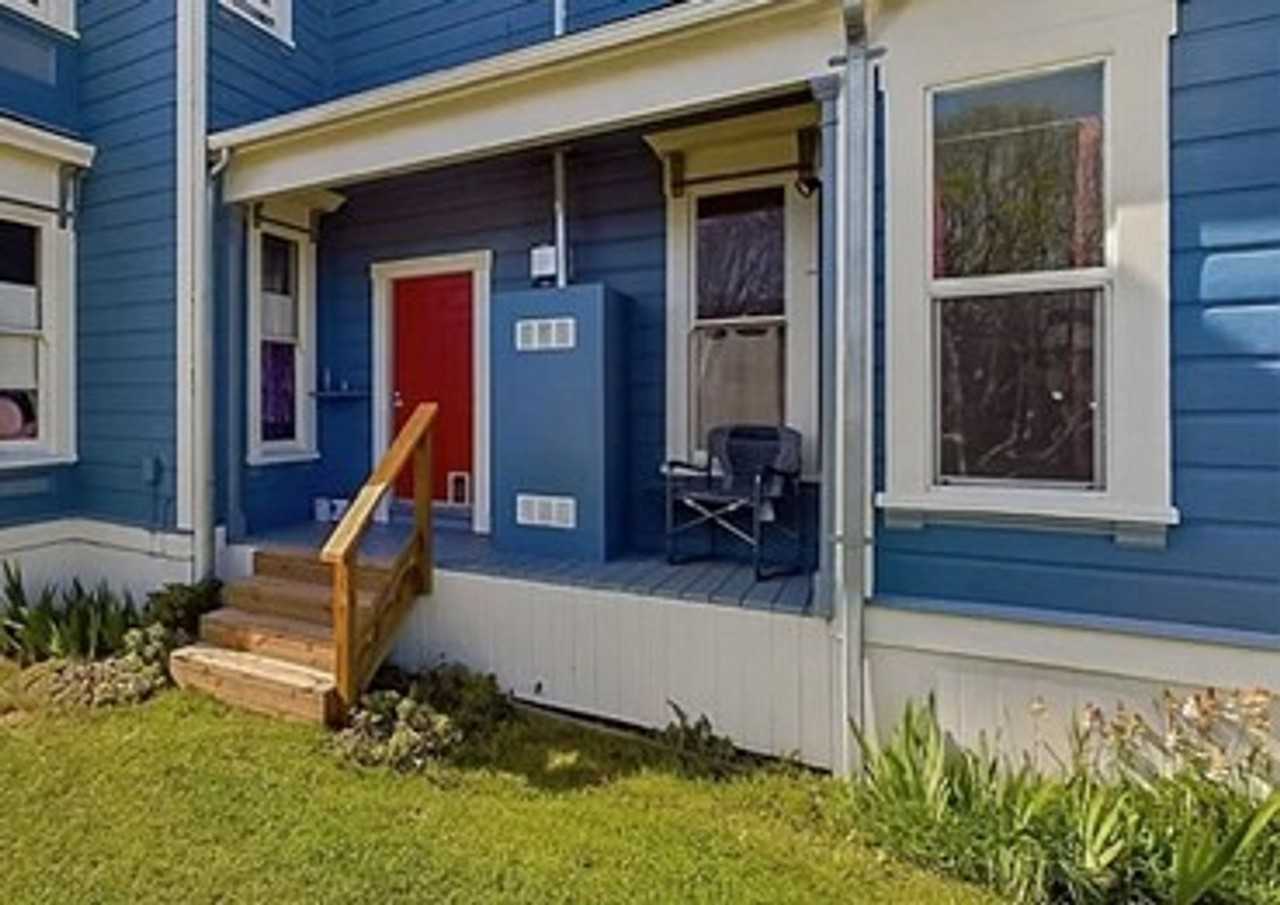 1403 E St #3 - Photo 7 of 28