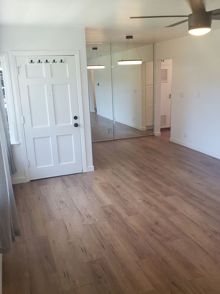 5637 Corbett St - Photo 4 of 19