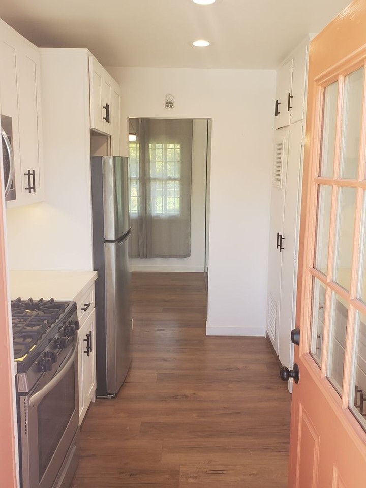 5637 Corbett St - Photo 6 of 19