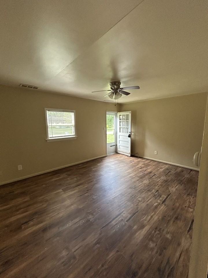 199 Ashland Ave - Photo 3 of 7