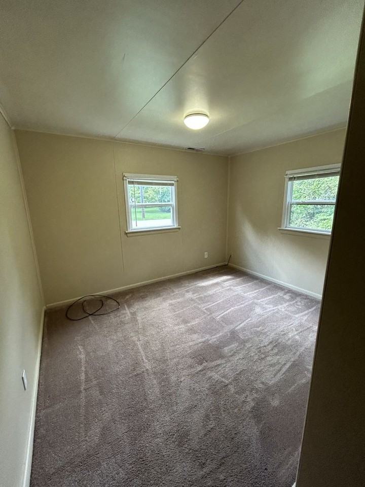 199 Ashland Ave - Photo 6 of 7