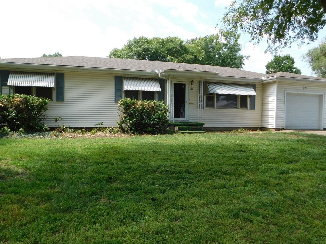417 Marmaton Rd - Photo 2 of 17