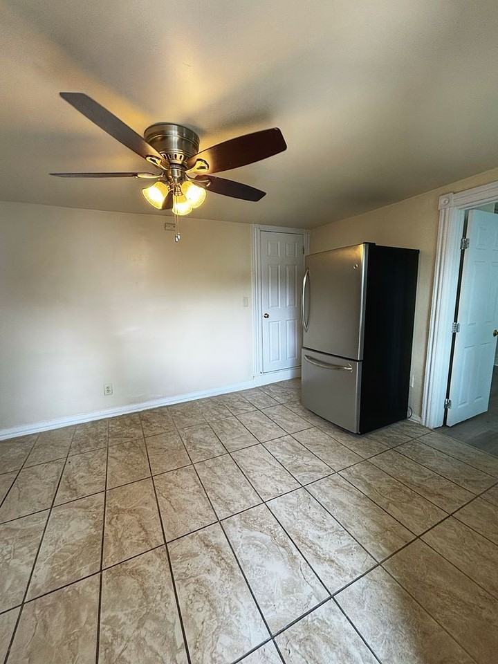 418 N. Railroad Street - Photo 3 of 18