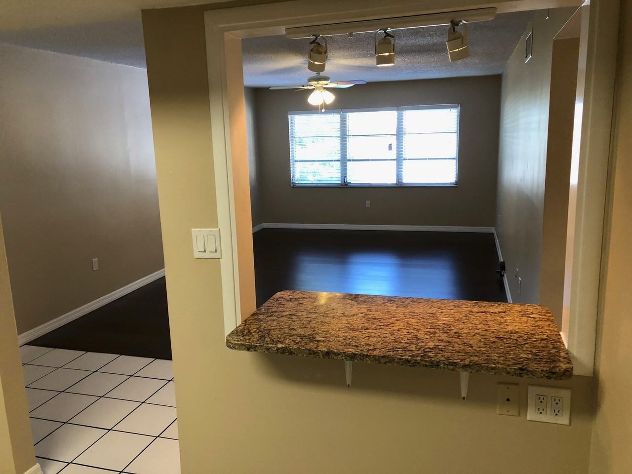 Citadel Apartments of Sarasota - Photo 4 of 21