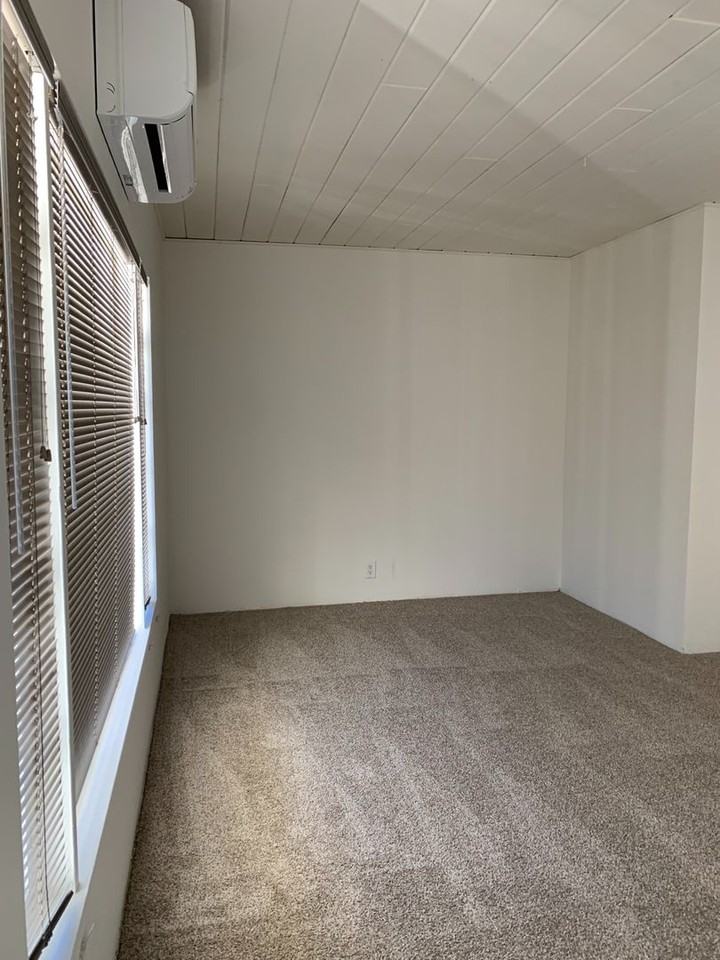 512 W Line - Photo 2 of 6