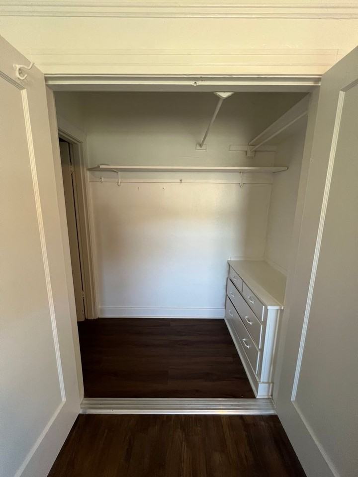 1120 Pine Street ##302 - Photo 3 of 3