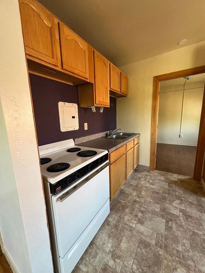 1120 Pine St ##306 - Photo 2 of 4