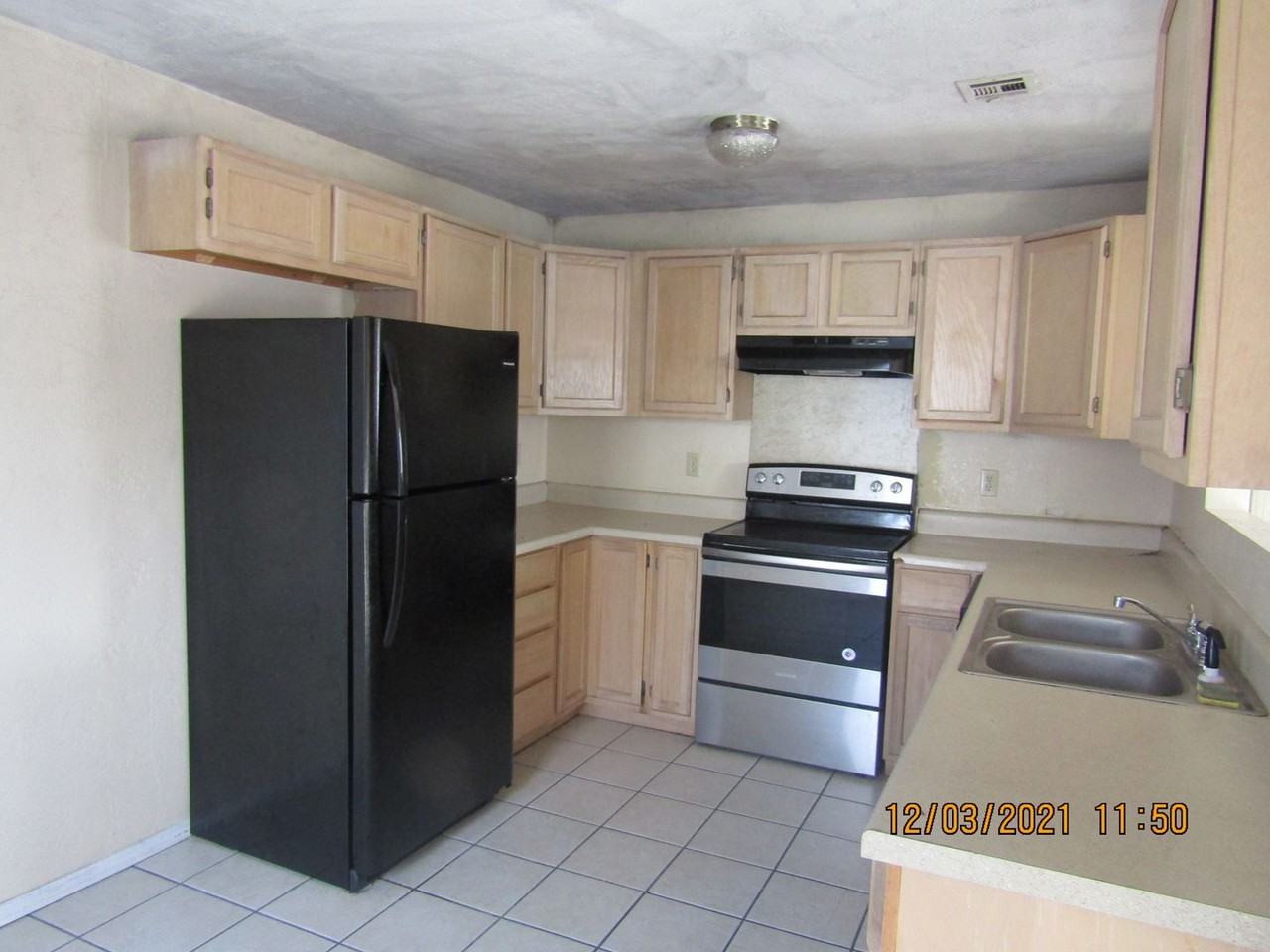 2209 Nw Crosby Ave - Photo 5 of 16