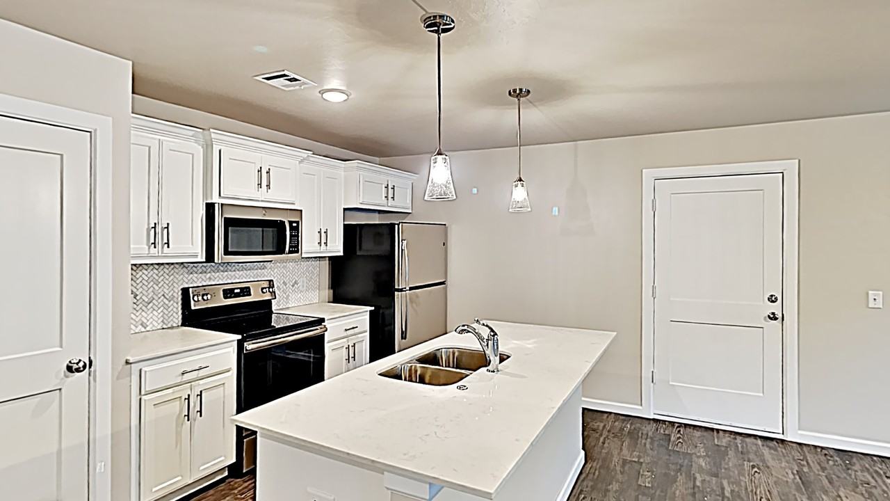 4923 Avion Ct - Photo 5 of 19