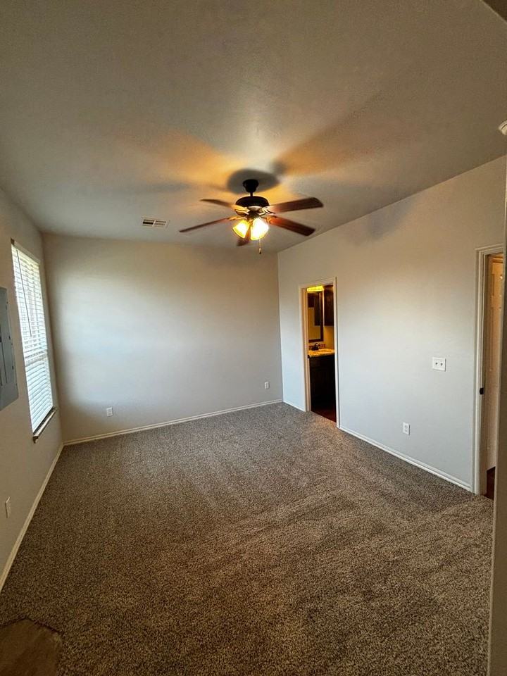1857 Post Oak Rd - Photo 5 of 29