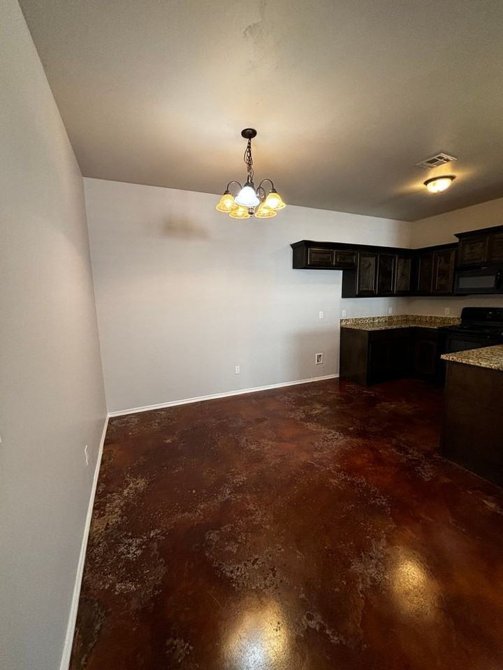 1857 Post Oak Rd - Photo 7 of 29