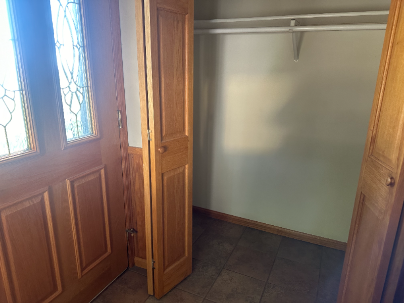 1113 E Division St #1113 - Photo 3 of 18