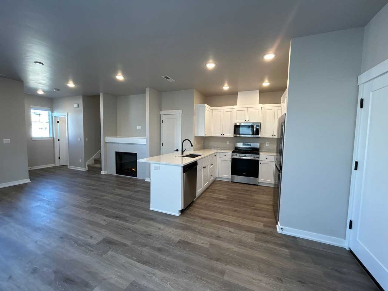 61608 Se Quill Pl - Photo 3 of 17