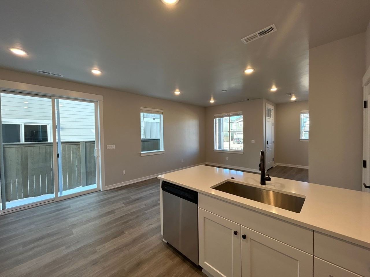 61608 Se Quill Pl - Photo 5 of 17