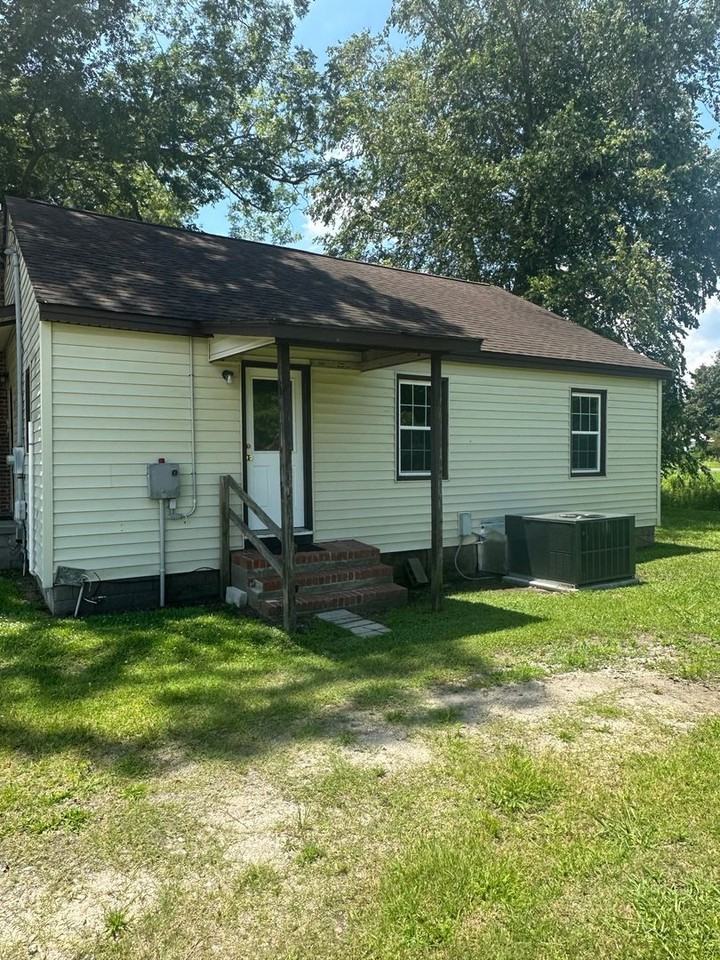 659 Main St - Photo 2 of 19