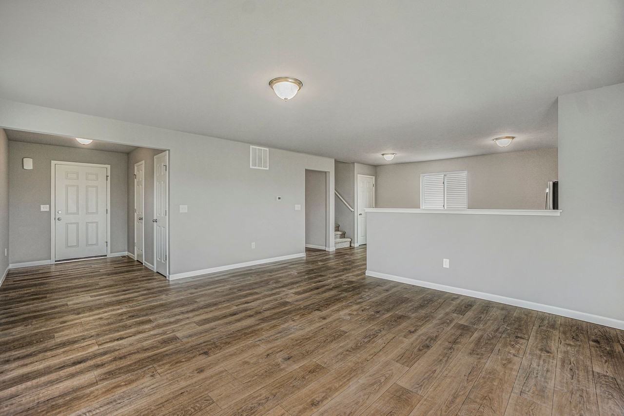 8660 Honey River Dr - Photo 3 of 23