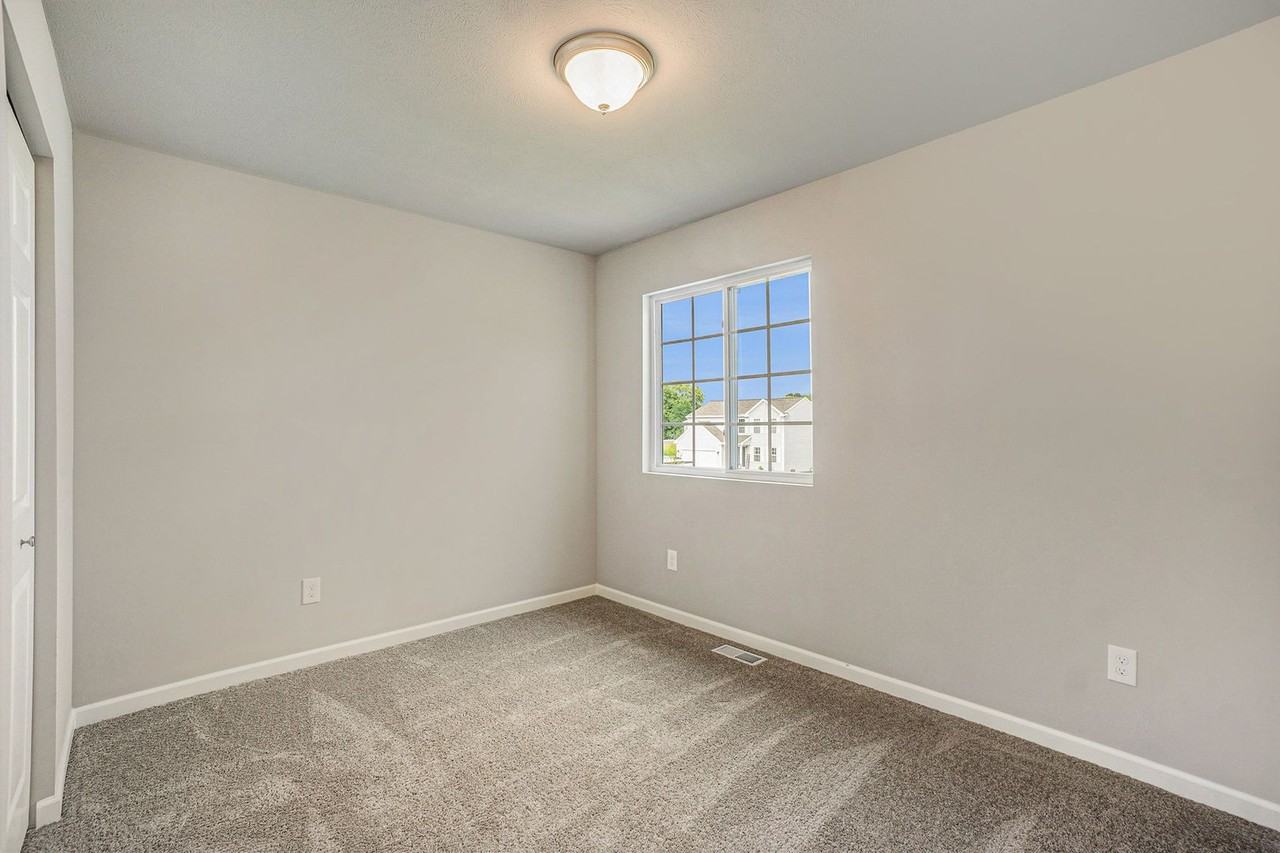 8660 Honey River Dr - Photo 7 of 23