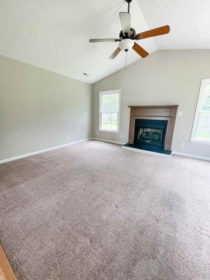 6307 Foxglenn Dr - Photo 3 of 14